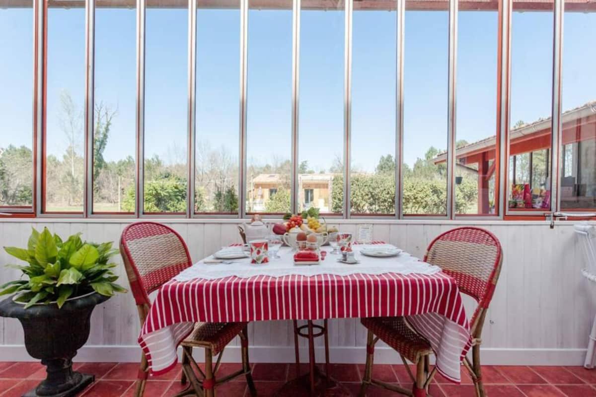 カルカン Domaine De La Grange Bed & Breakfast エクステリア 写真